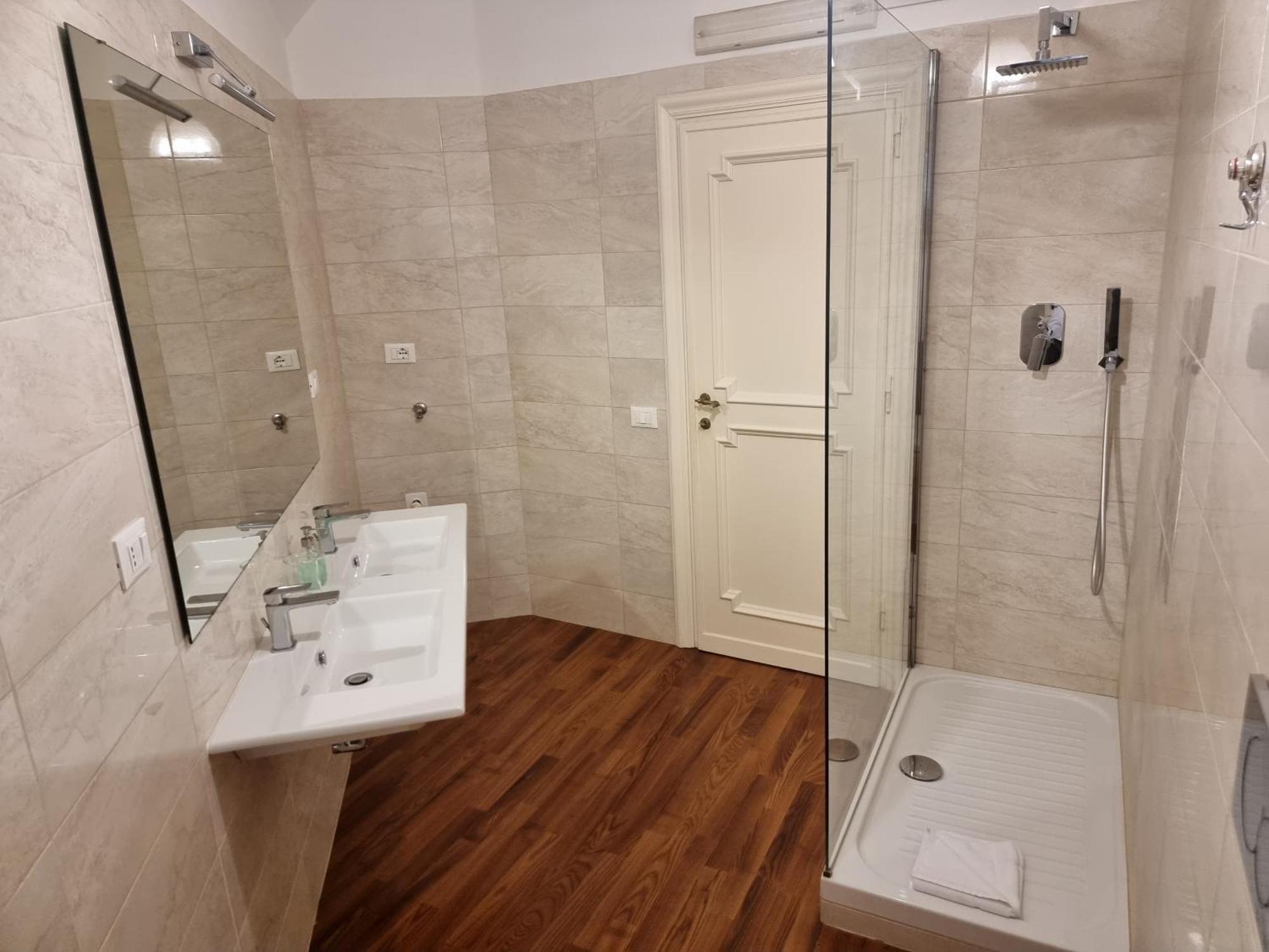 Luxury 2 Bedroom Apartment In The Heart Of Roma Kültér fotó